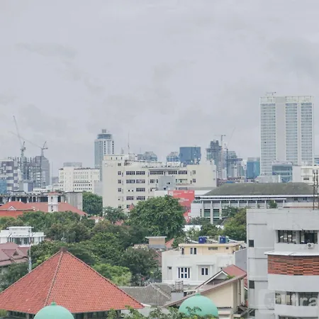 Beautiful And Comfy 2Br Menteng Square Apartment By Travelio